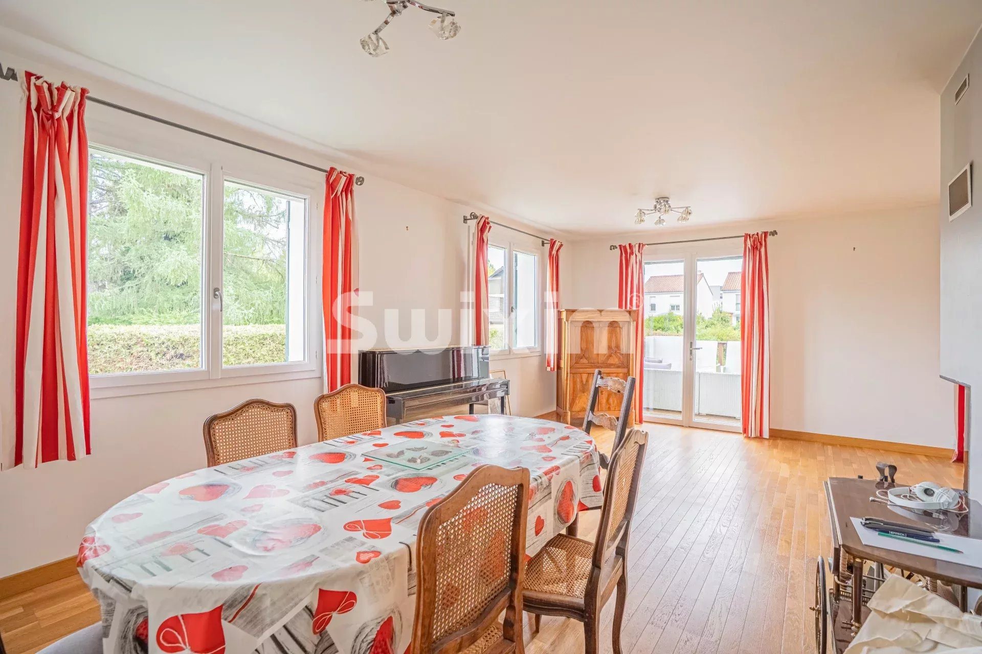 Maison à vendre, 187m², Saint-Genis-Pouilly