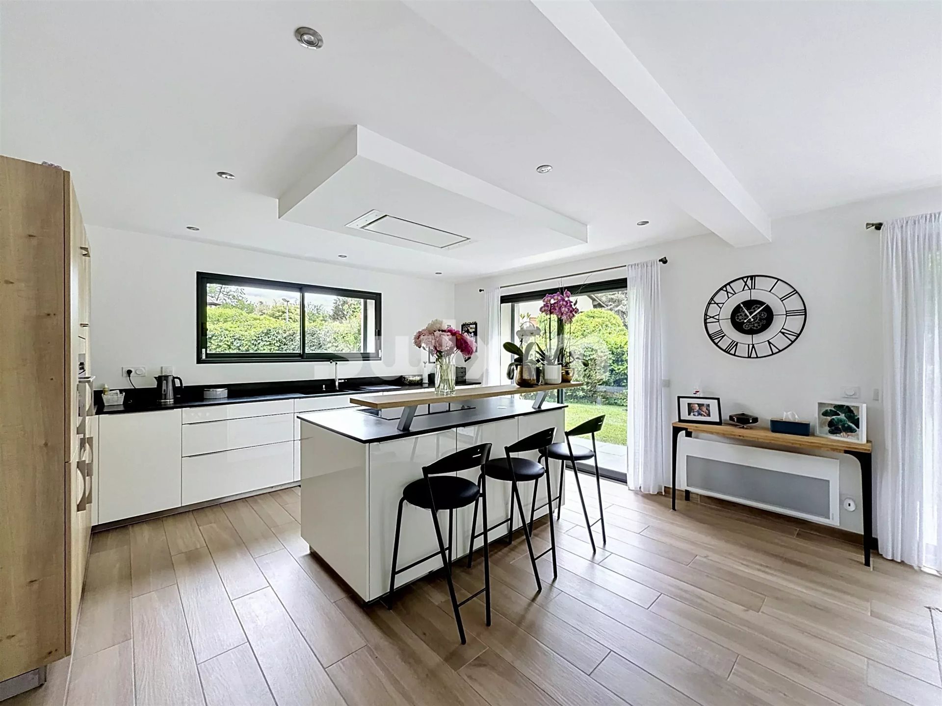 Maison à vendre, 216m², Saint-Genis-Pouilly