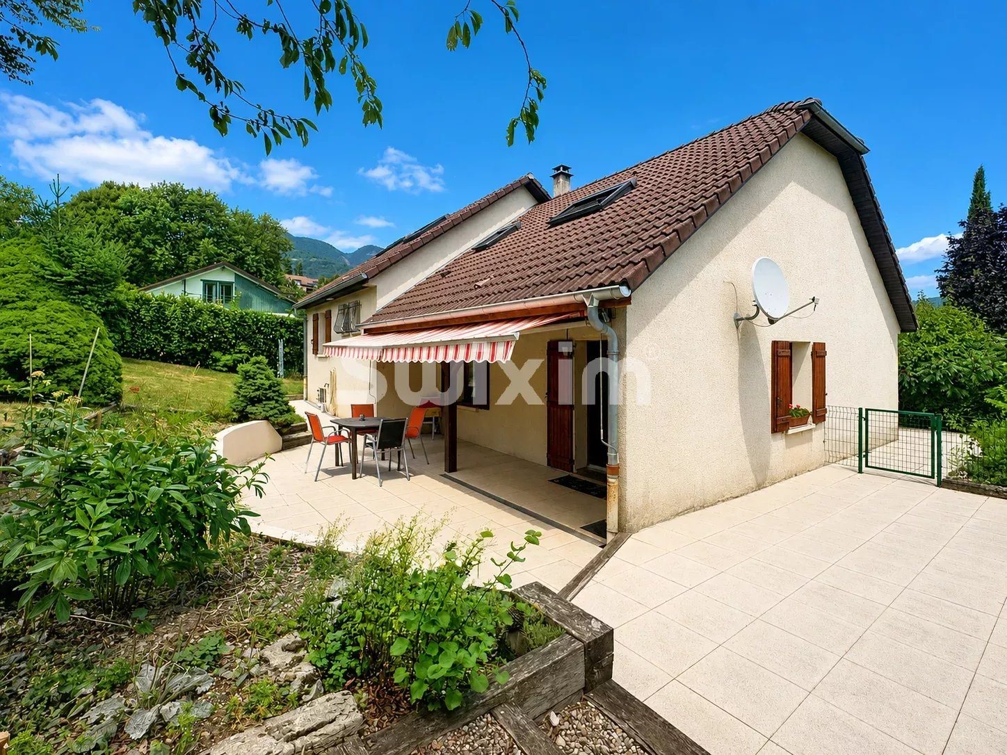 Maison à vendre, 157m², Gex