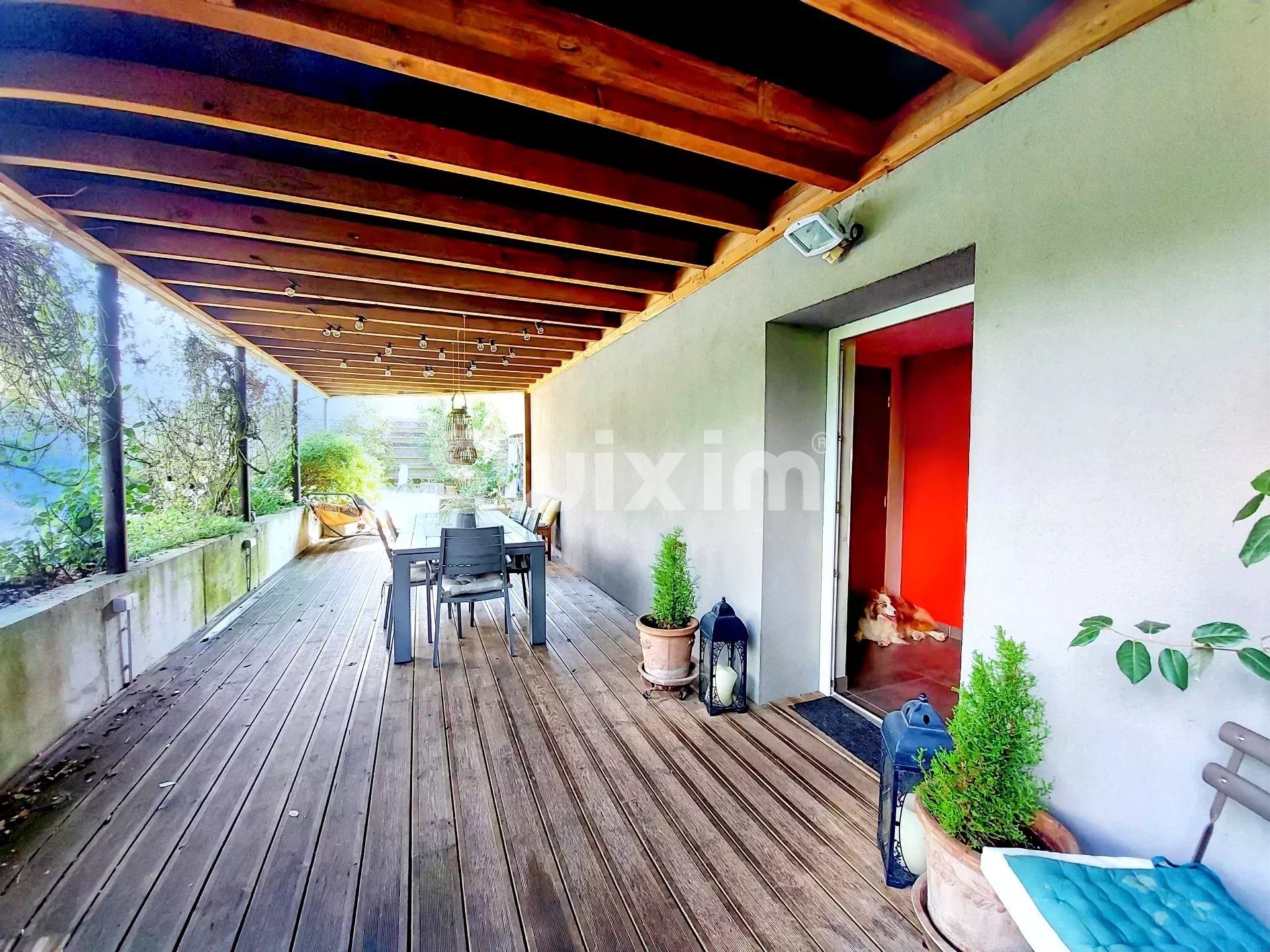 Maison à vendre, 286m², Saint-Genis-Pouilly