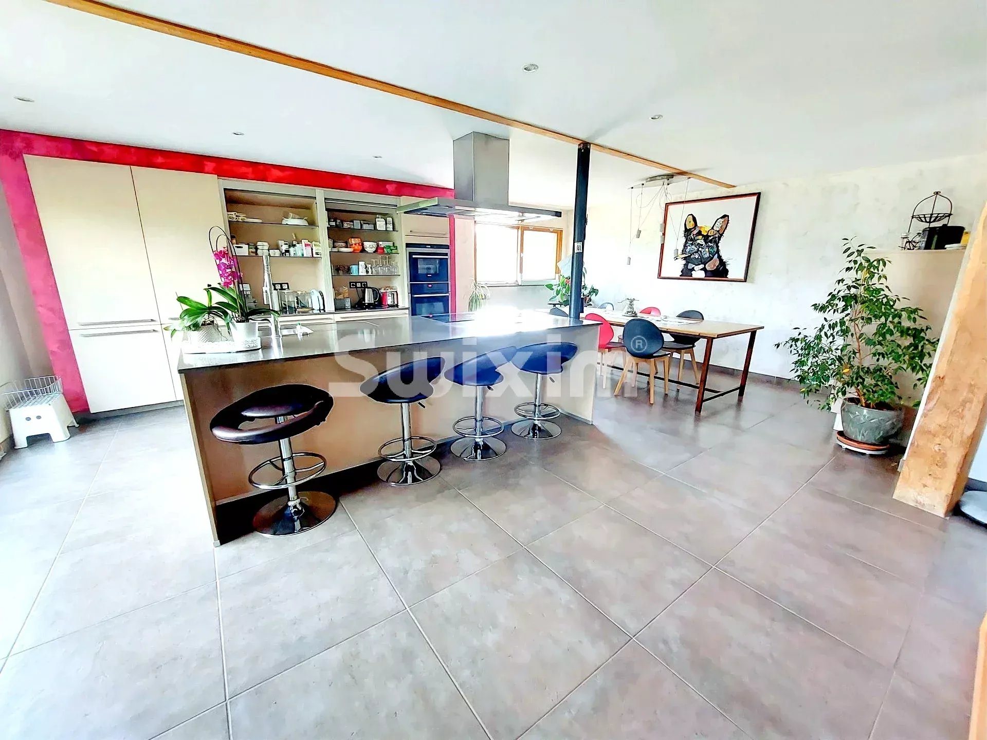 Maison à vendre, 286m², Saint-Genis-Pouilly