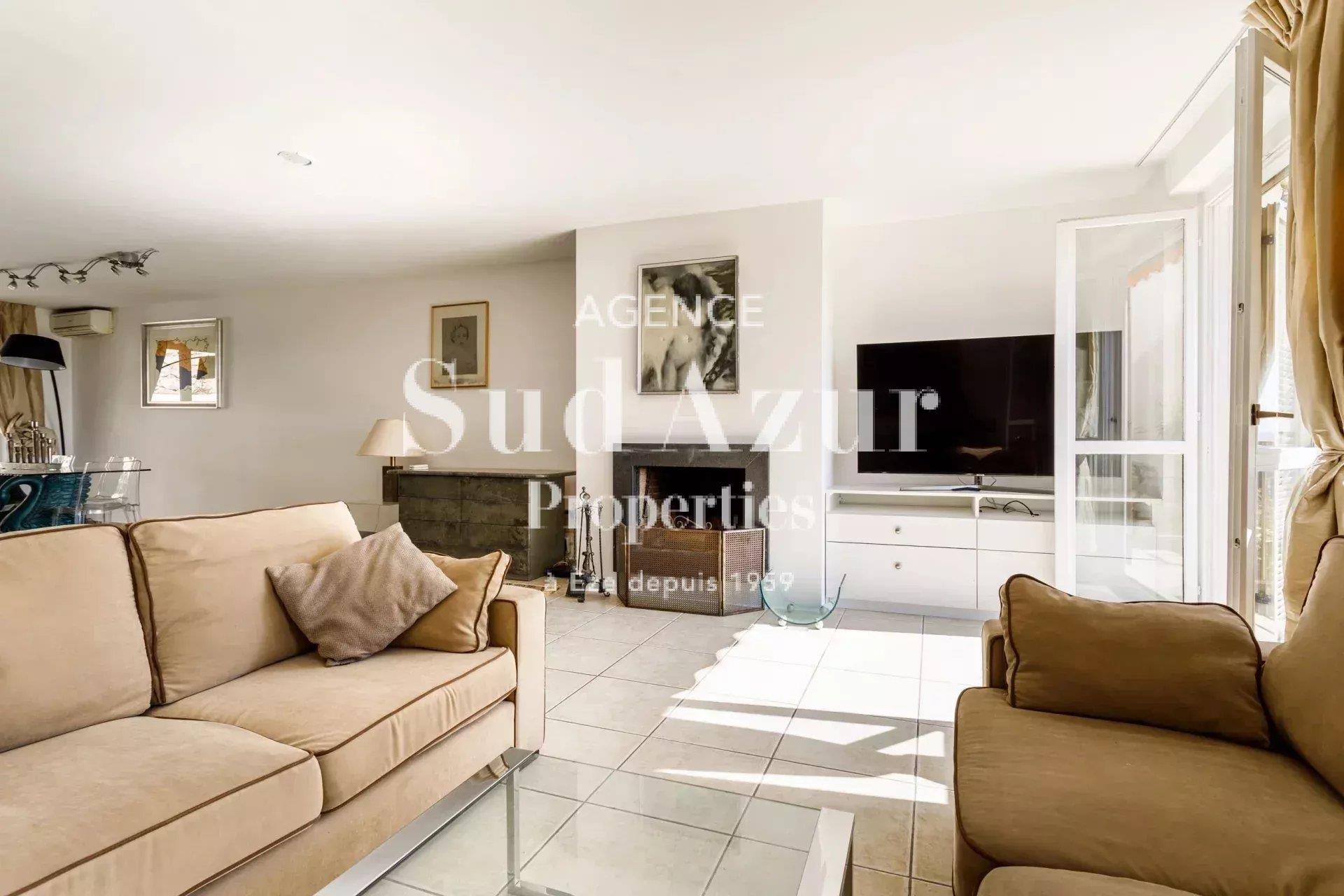 Maison à louer, 140m², Èze