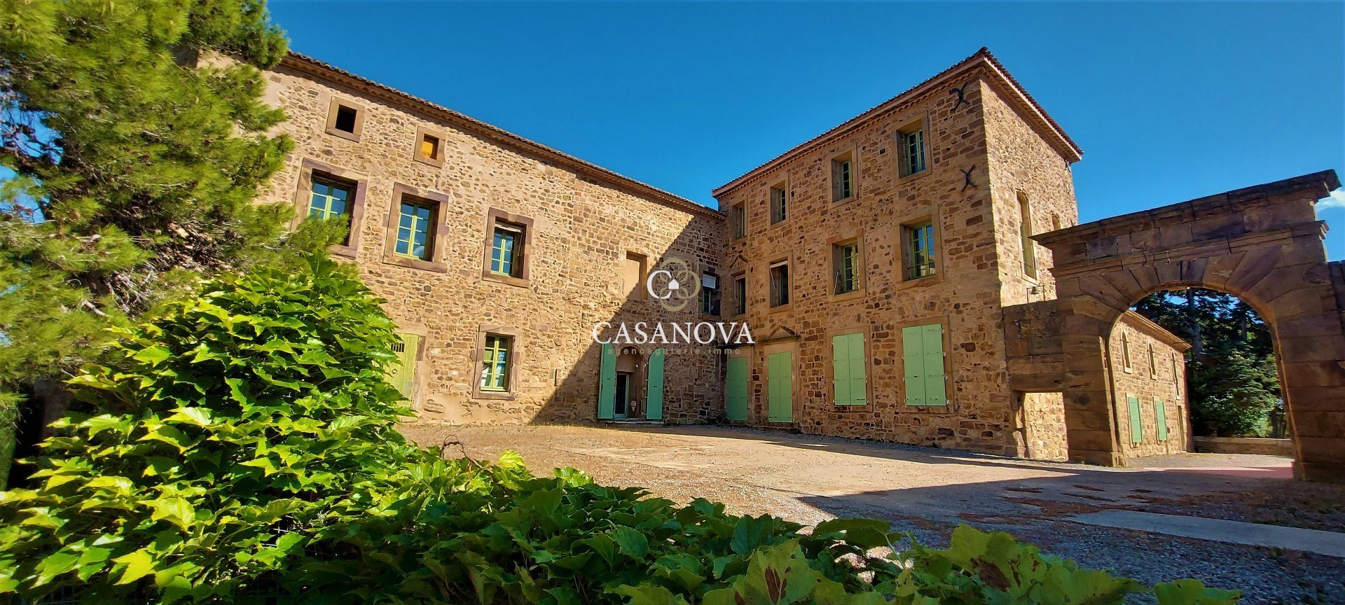 Hus, 3500 m², grund 3500 m²
