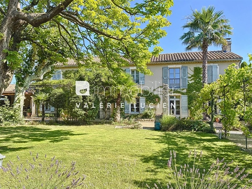 Maison 7 pièces 186 m² · à Saint-Rémy-de-Provence · 186 m² · 1 942 000 €