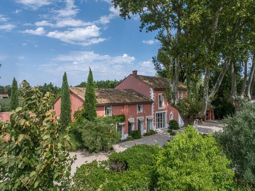 Maison 15 pièces 325 m² · à Eygalières · 325 m² · 3 200 000 €