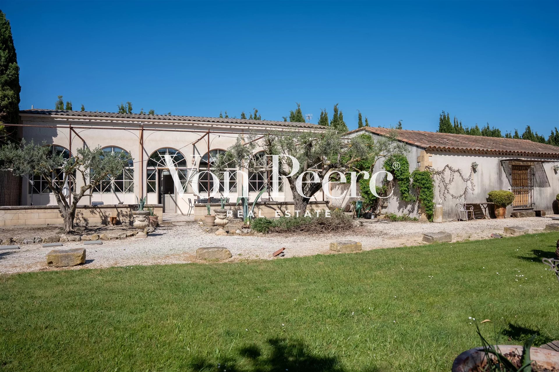 Maison à vendre, 220m², Saint-Etienne-du-Grès