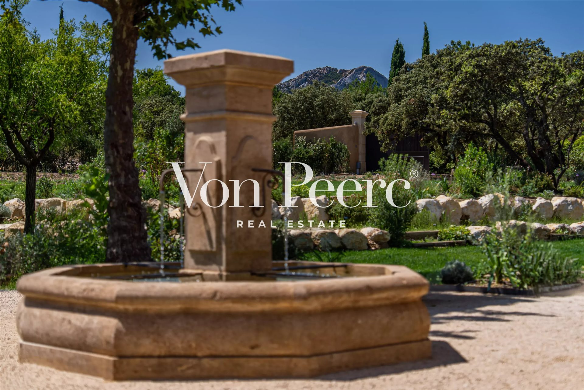 Maison à vendre, 265m², Eygalières