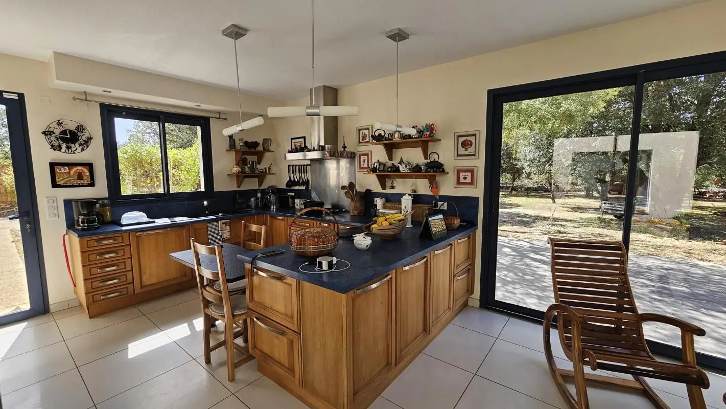 Maison à vendre, 252m², Régusse