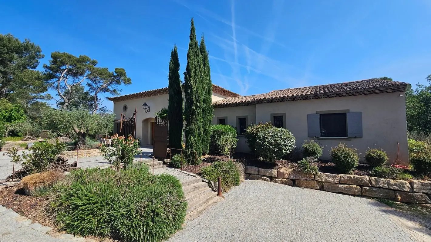 Maison à vendre, 195m², Le Thoronet