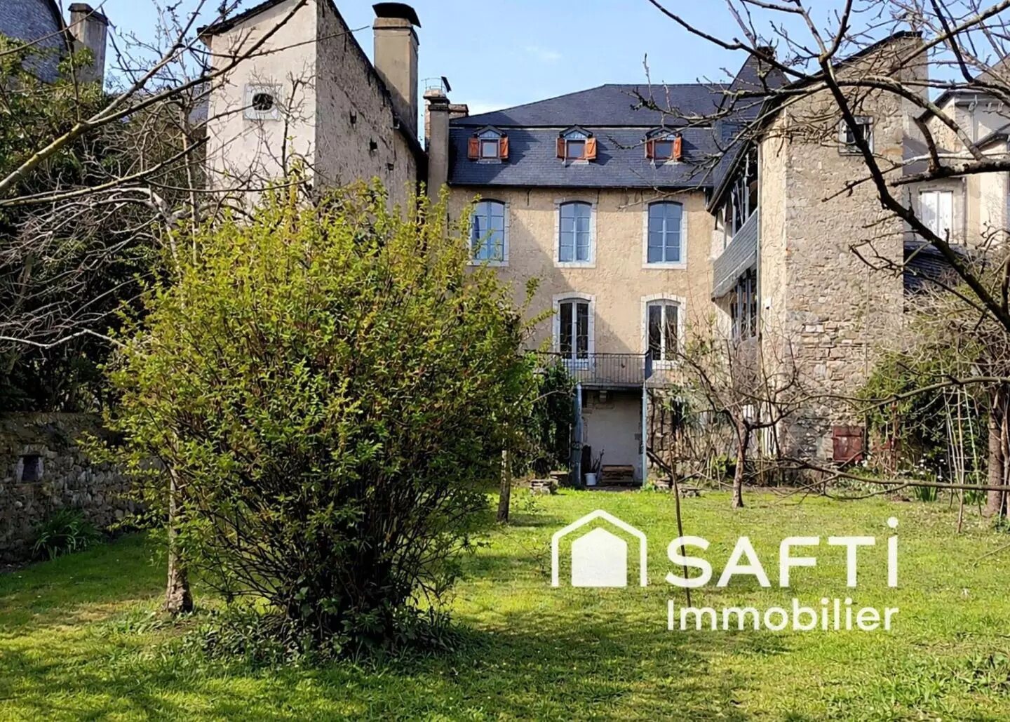 Maison à vendre, 575m², Oloron-Sainte-Marie