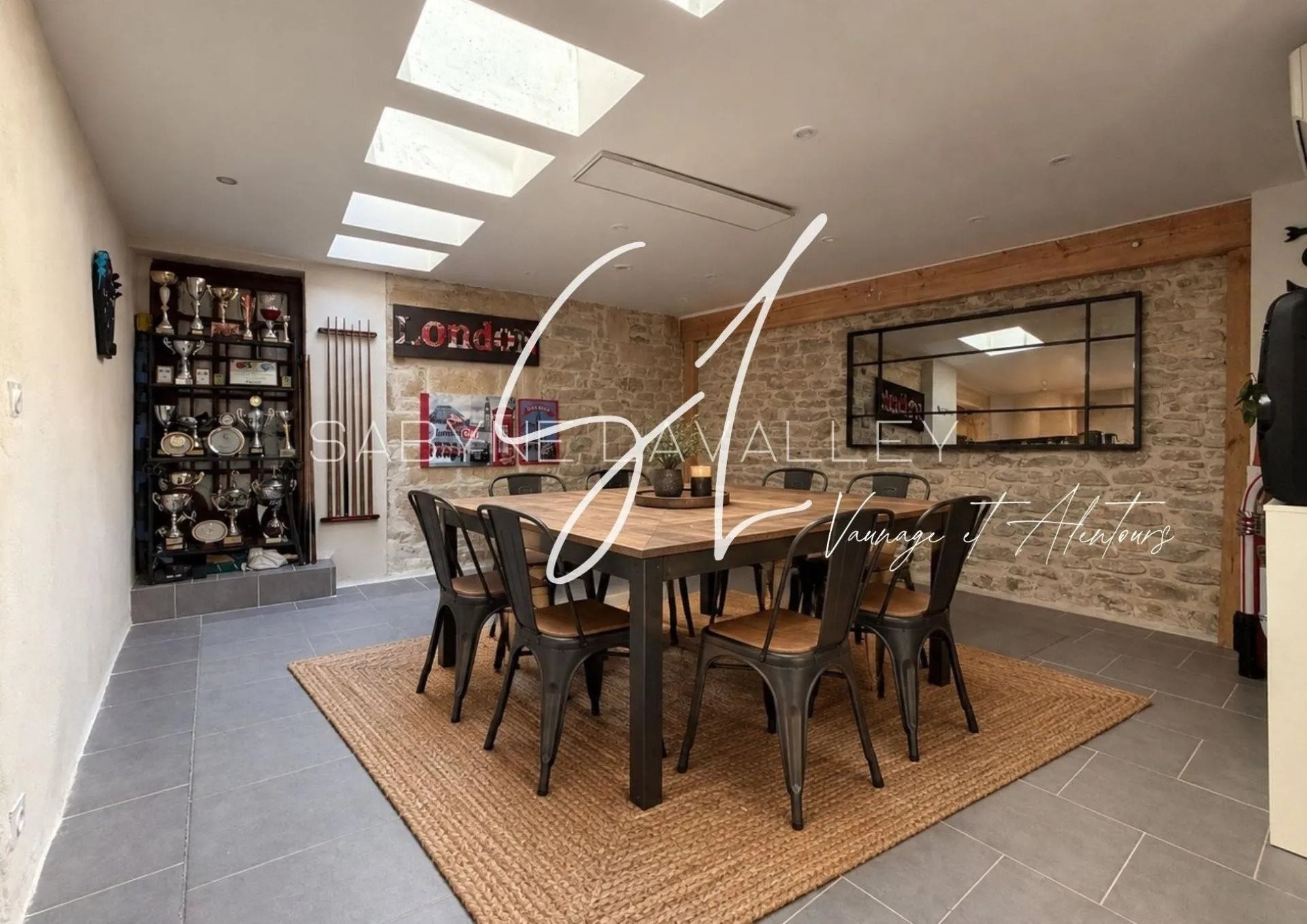 Maison à vendre, 225m², Clarensac