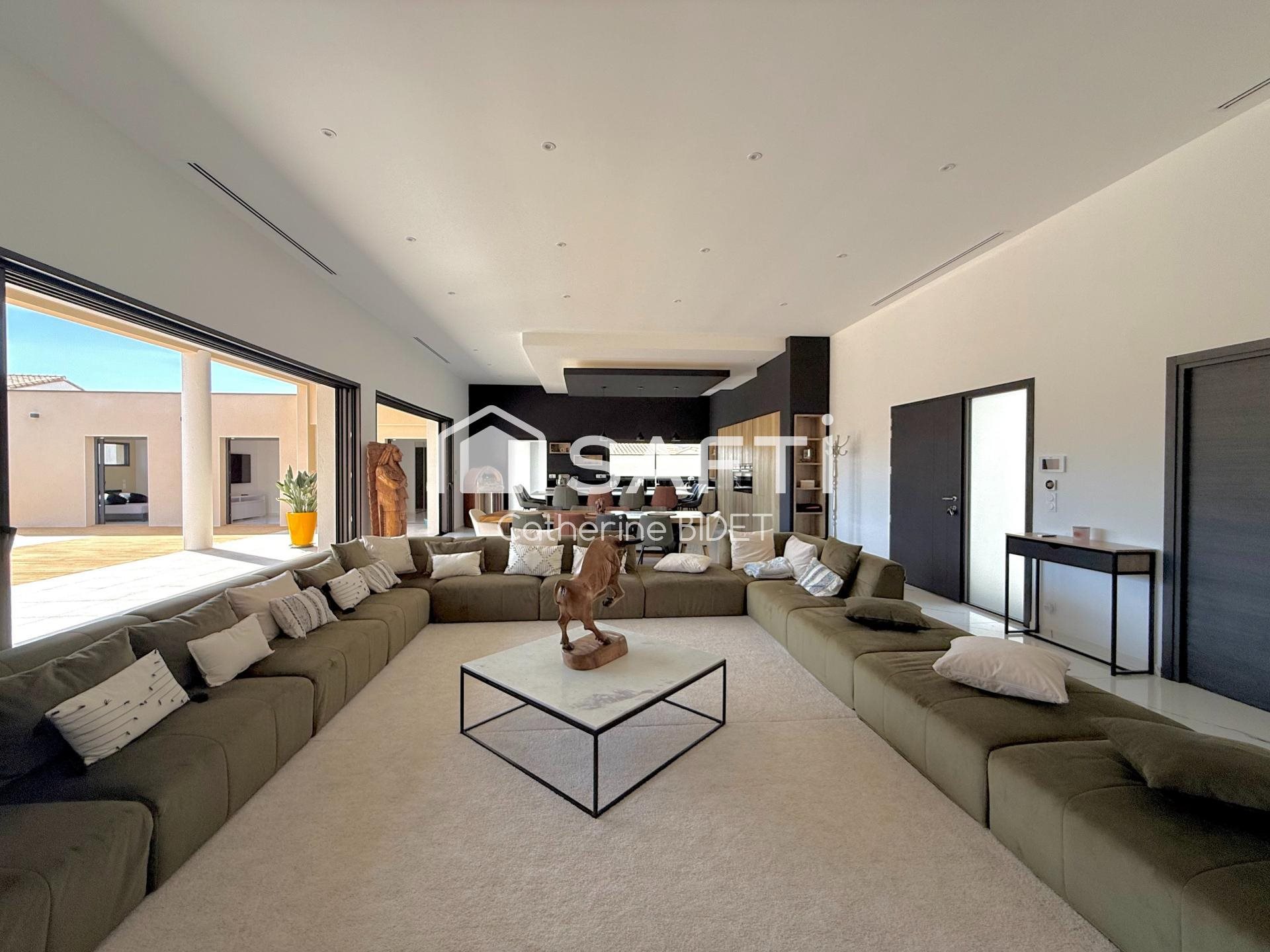 Maison à vendre, 236m², Saint-Laurent-d'Aigouze