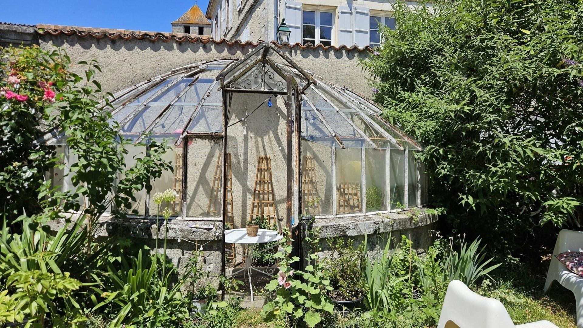 Maison à vendre, 225m², Barbezieux-Saint-Hilaire
