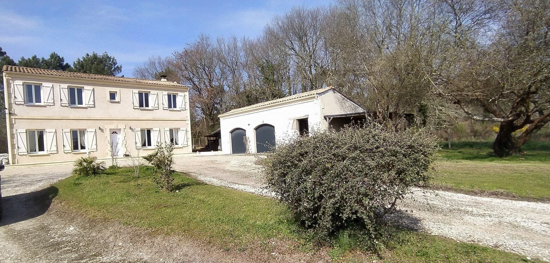 Maison à vendre, 182m², Montlieu-la-Garde