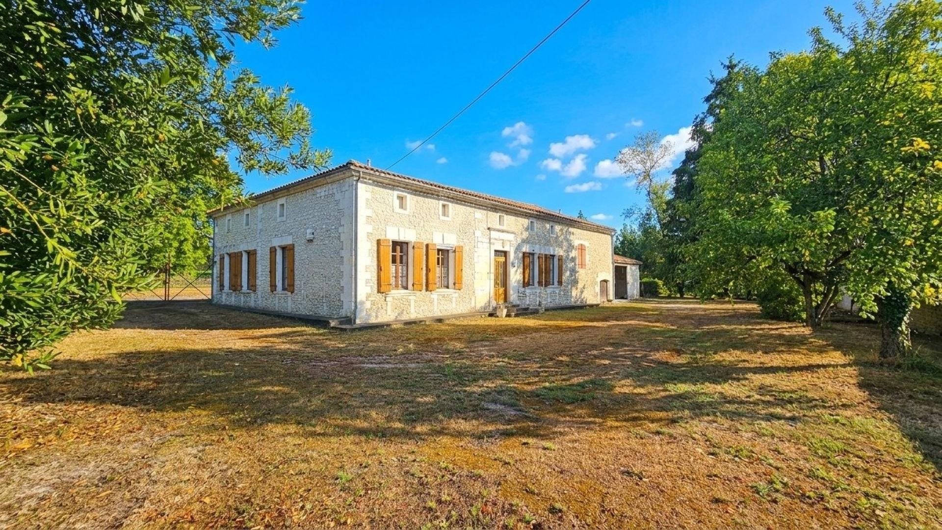 Maison à vendre, 100m², Barbezieux-Saint-Hilaire
