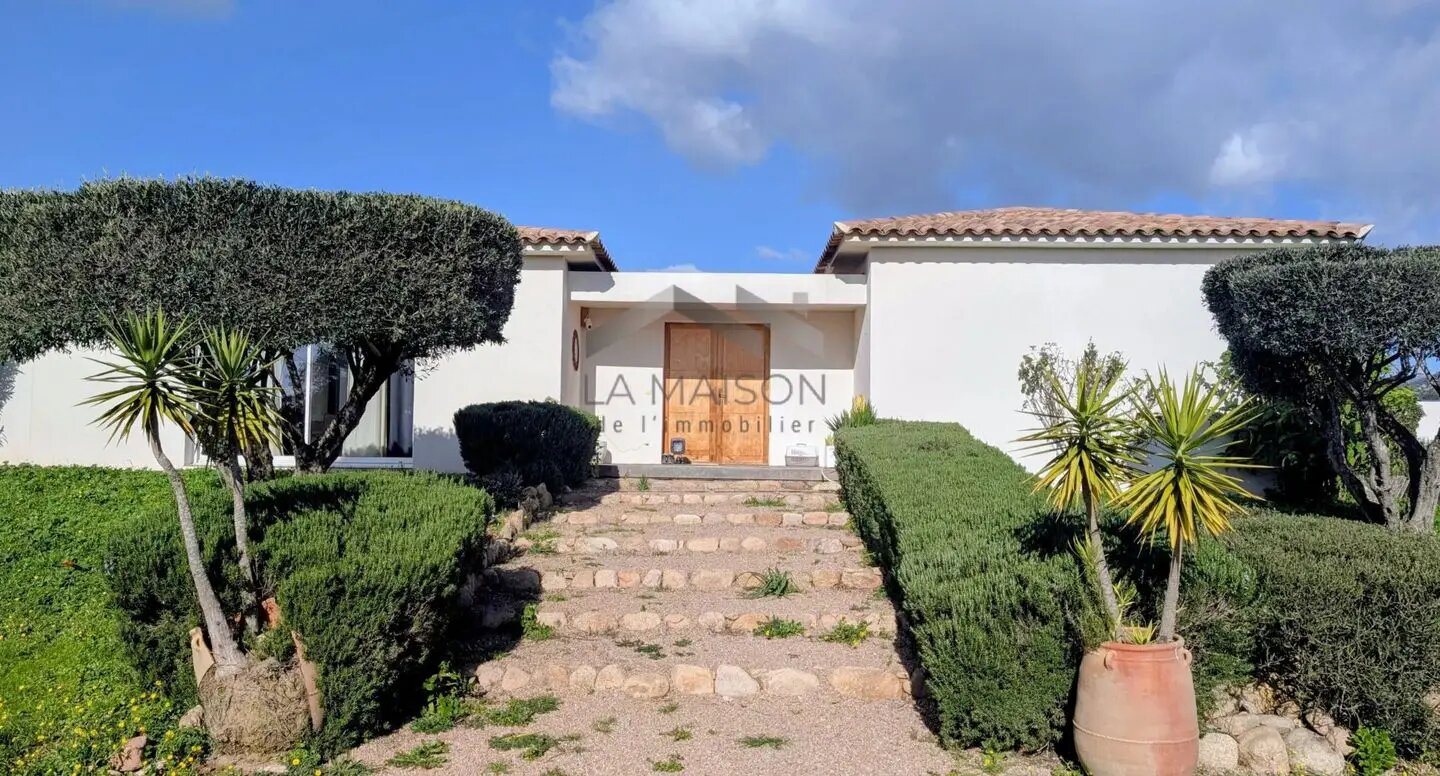 Maison à vendre, 169m², Lecci