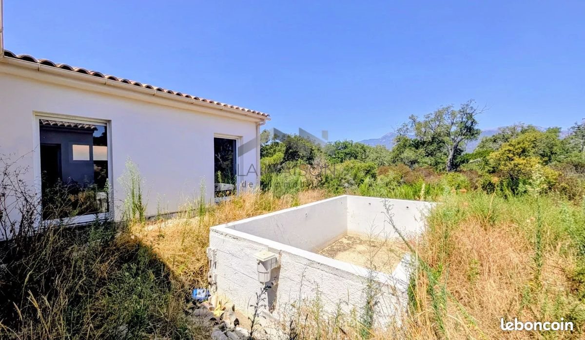 Maison à vendre, 97m², Figari