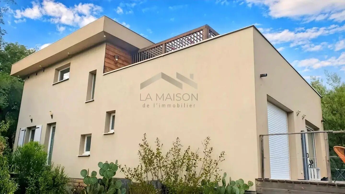 Maison à vendre, 137m², Sainte-Lucie de Porto-Vecchio