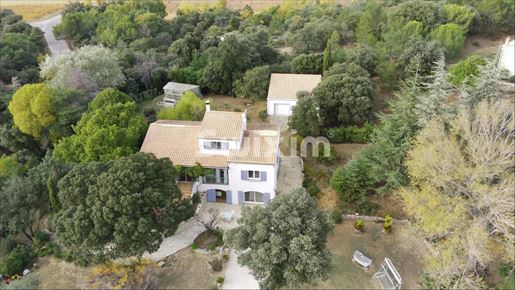 5 pièces 150 m² · à Saint-Pantaléon-les-Vignes · 150 m² · 389 000 €
