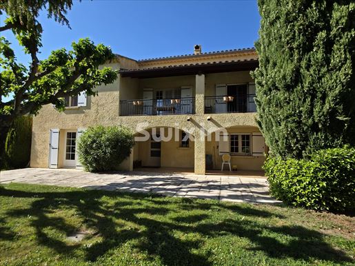 Maison 6 pièces 196 m² · à Grignan · 196 m² · 465 000 €