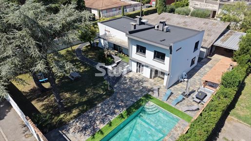 Maison 7 pièces 160 m² · à Montélimar · 160 m² · 497 000 €