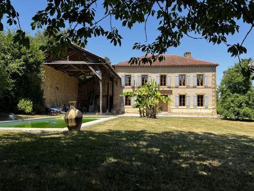 Maison 6 pièces 211 m² · à Boulogne-sur-Gesse · 211 m² · 325 500 €