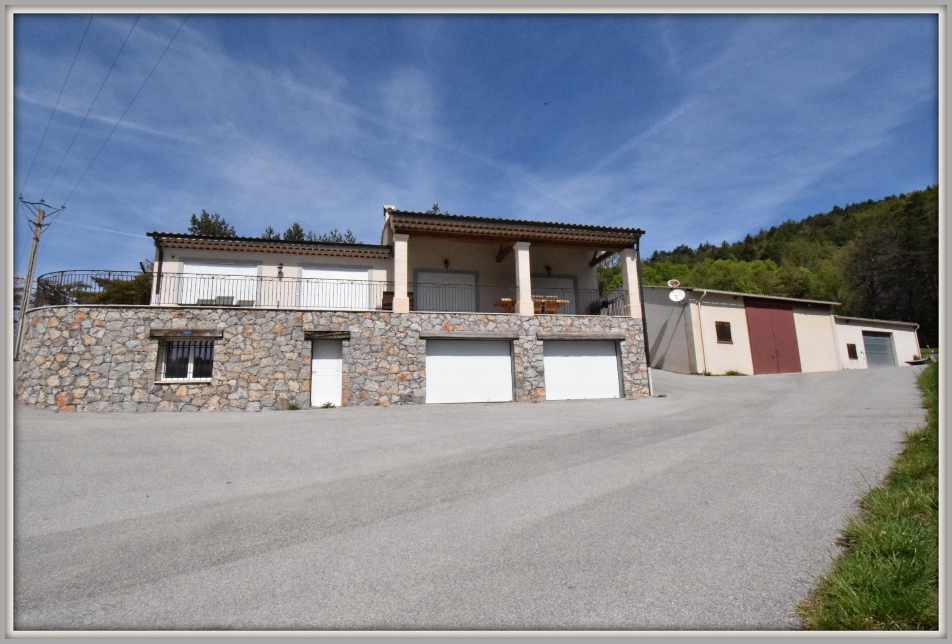 Maison à vendre, 220m², Peyroules