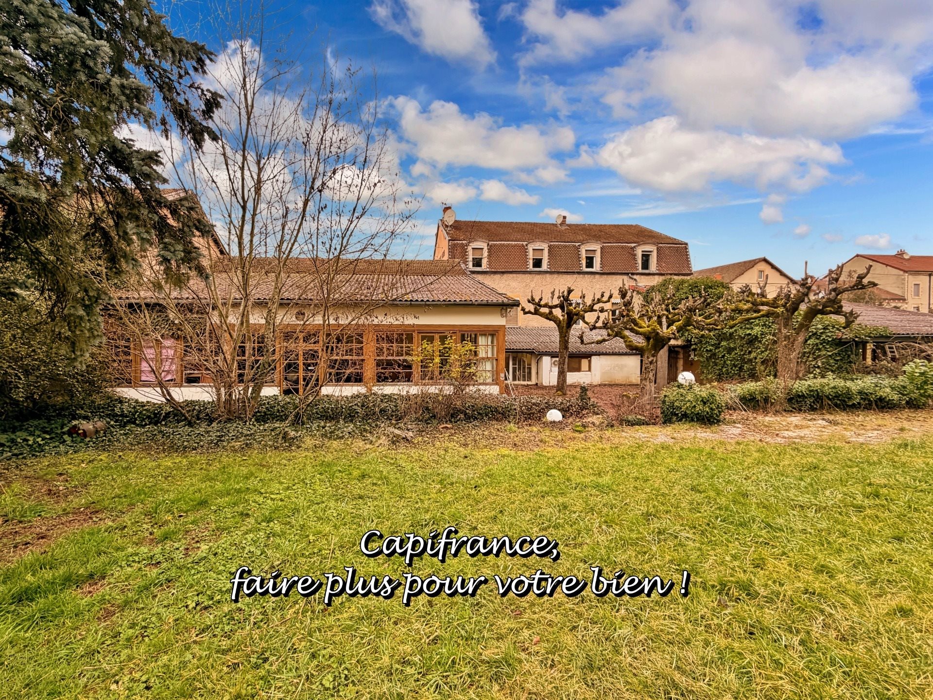 Maison à vendre, 530m², La Clayette