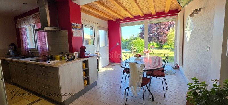 Maison à vendre, 190m², Abergement-la-Ronce