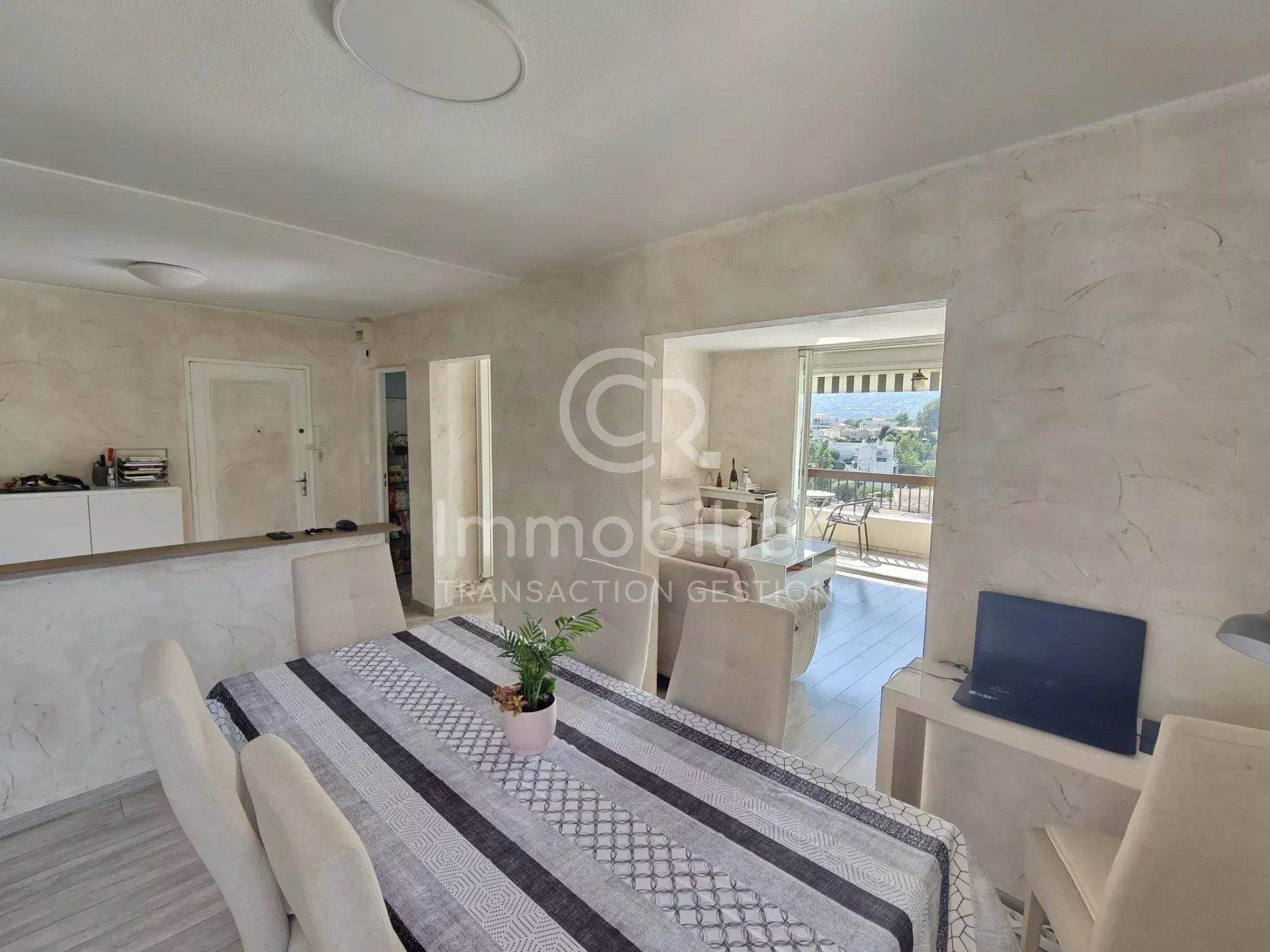 Appartement à vendre, 94m², Cannes-la-Bocca