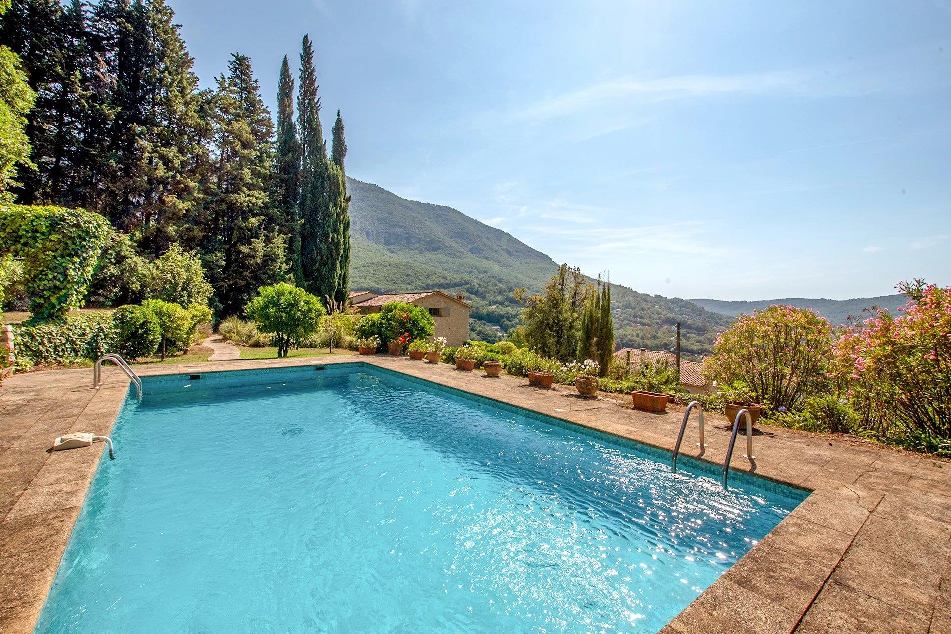 Maison à vendre, 237m², Le Bar-sur-Loup