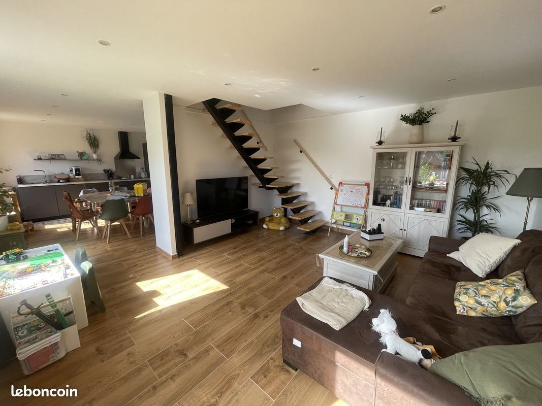 Maison à louer, 100m², Thenelles