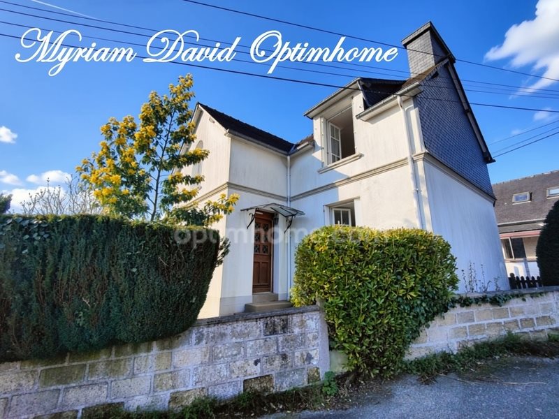 Maison à vendre, 77m², Rostrenen