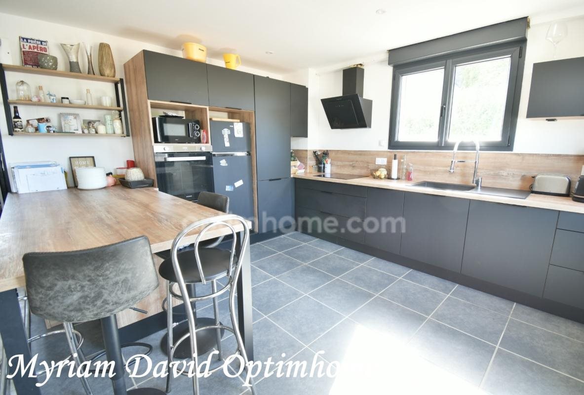 Maison à vendre, 130m², Rostrenen
