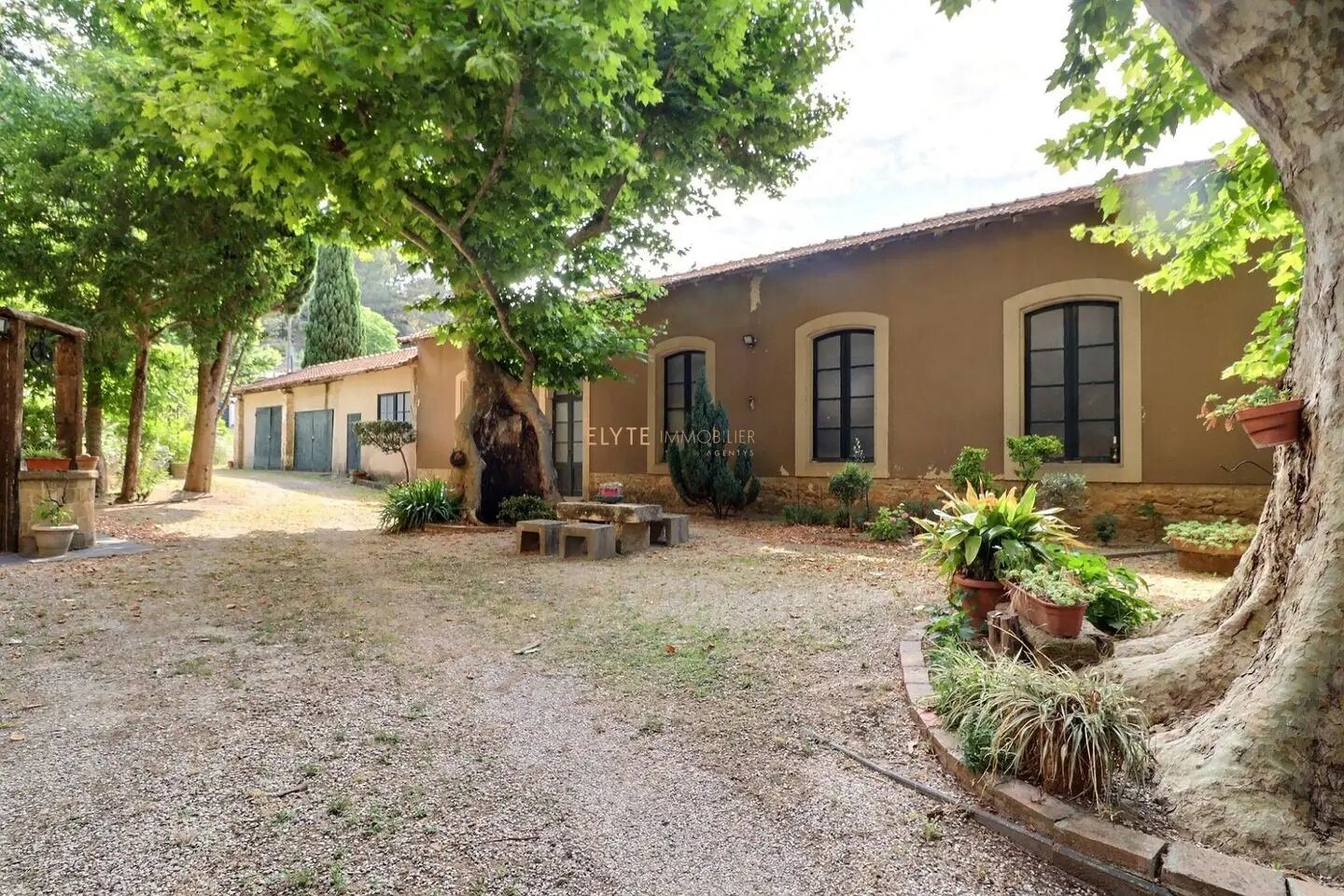 Maison à vendre, 482m², Saint-Chamas