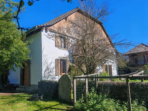 Maison 7 pièces 186 m² · à Taninges (praz de Lys - Sommand) · 186 m² · 475 000 €