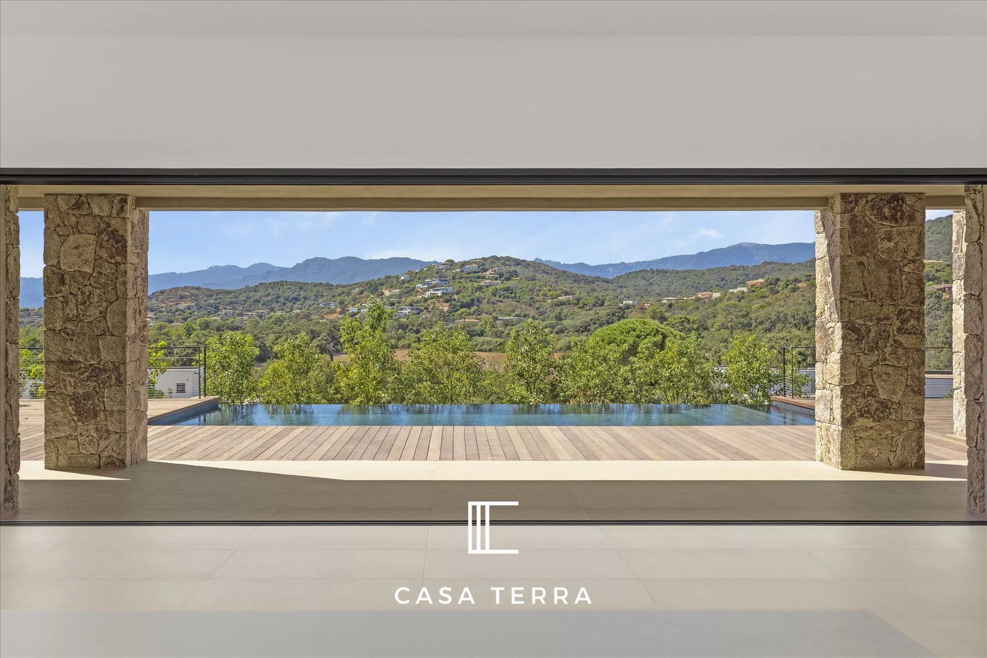 Maison à vendre, 240m², Sainte-Lucie de Porto-Vecchio