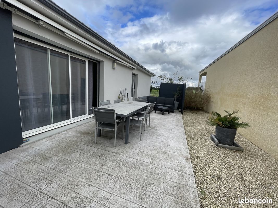 Maison à vendre, 122m², Vendat