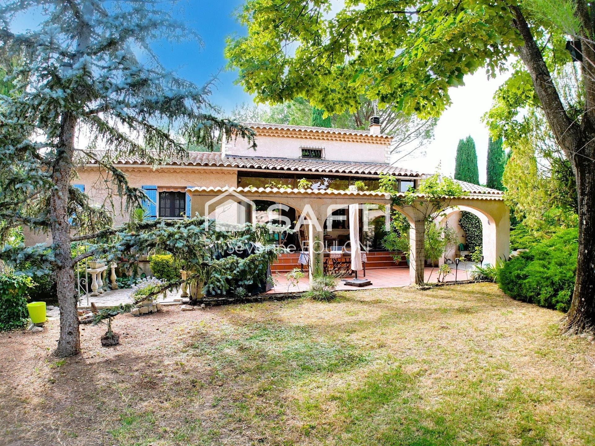 Maison à vendre, 185m², Gargas