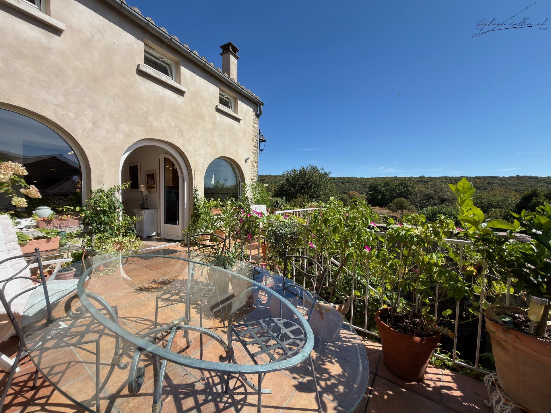 Maison à vendre, 142m², Saint-Julien-les-Rosiers