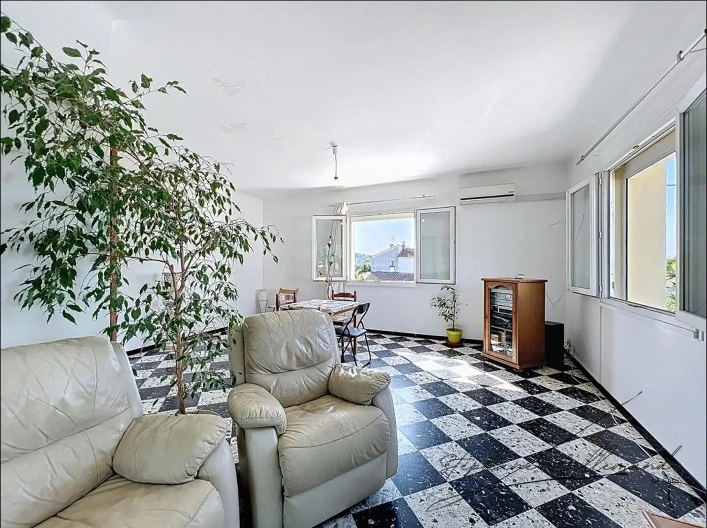 Maison à vendre, 109m², Saint-Privat-des-Vieux