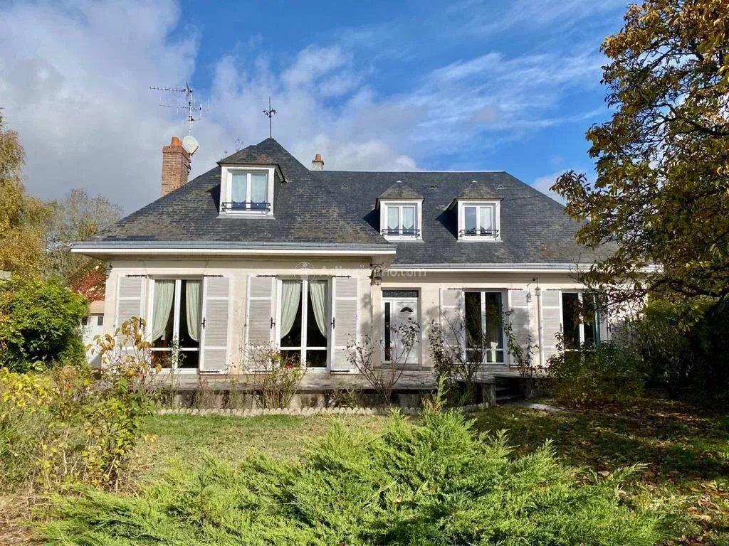 Maison à vendre, 239m², La Chartre-sur-le-Loir