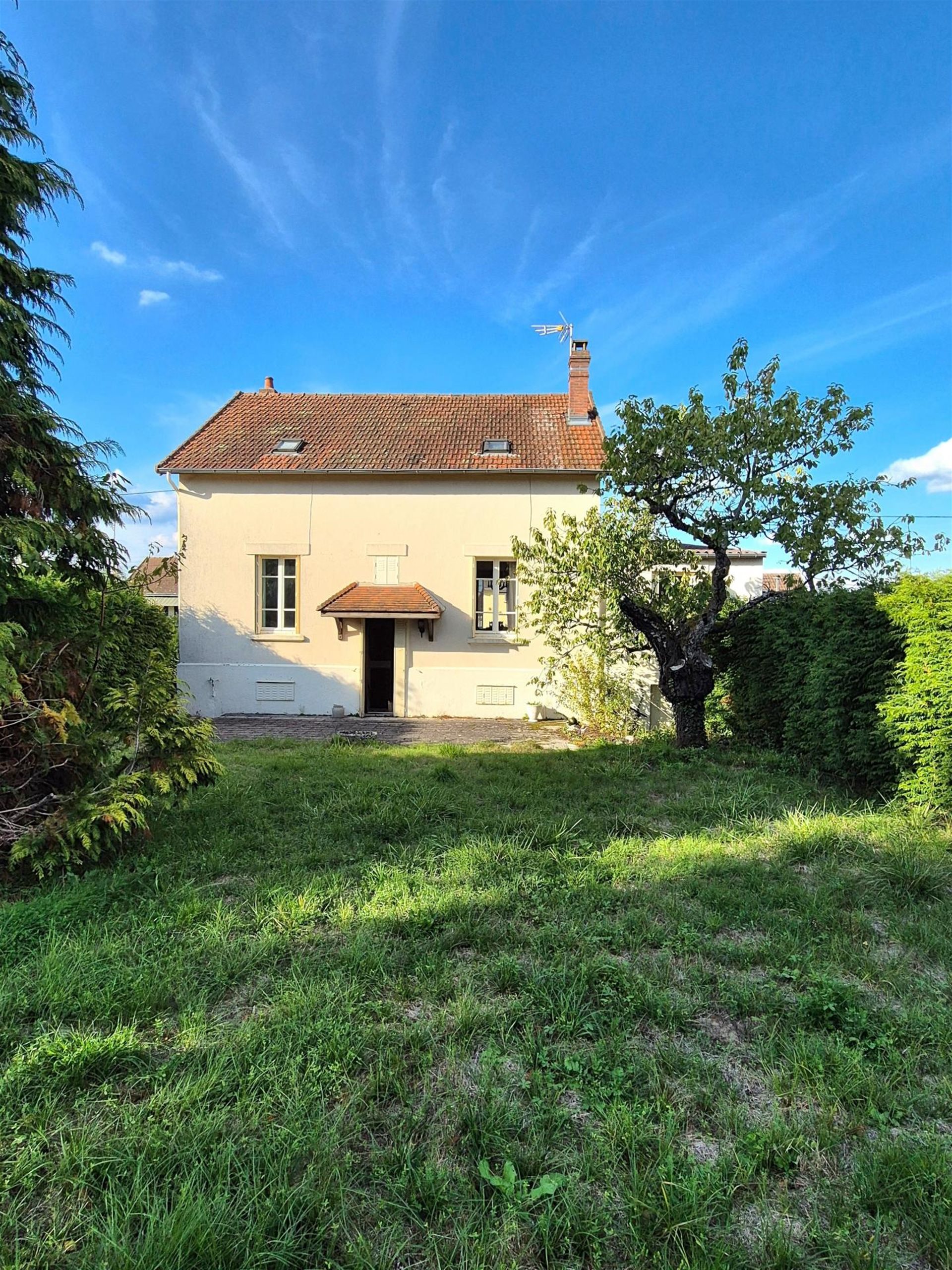 Maison à vendre, 140m², Autun