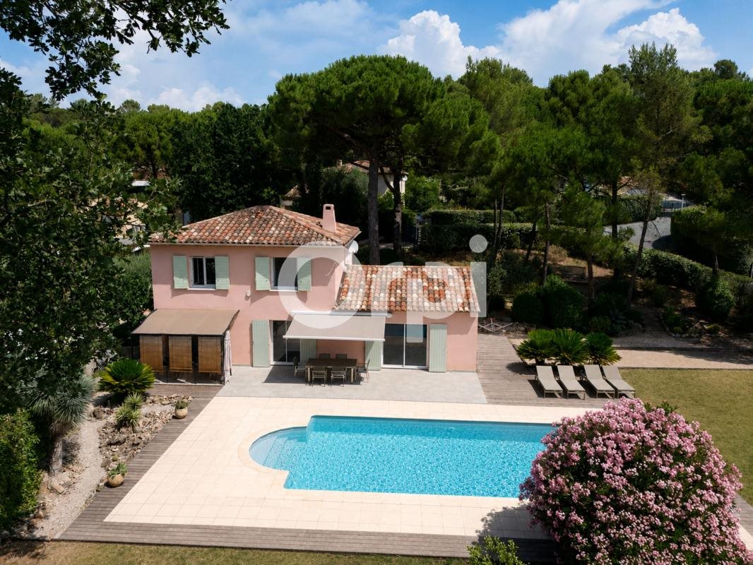 Maison à vendre, 138m², Bagnols-en-Forêt