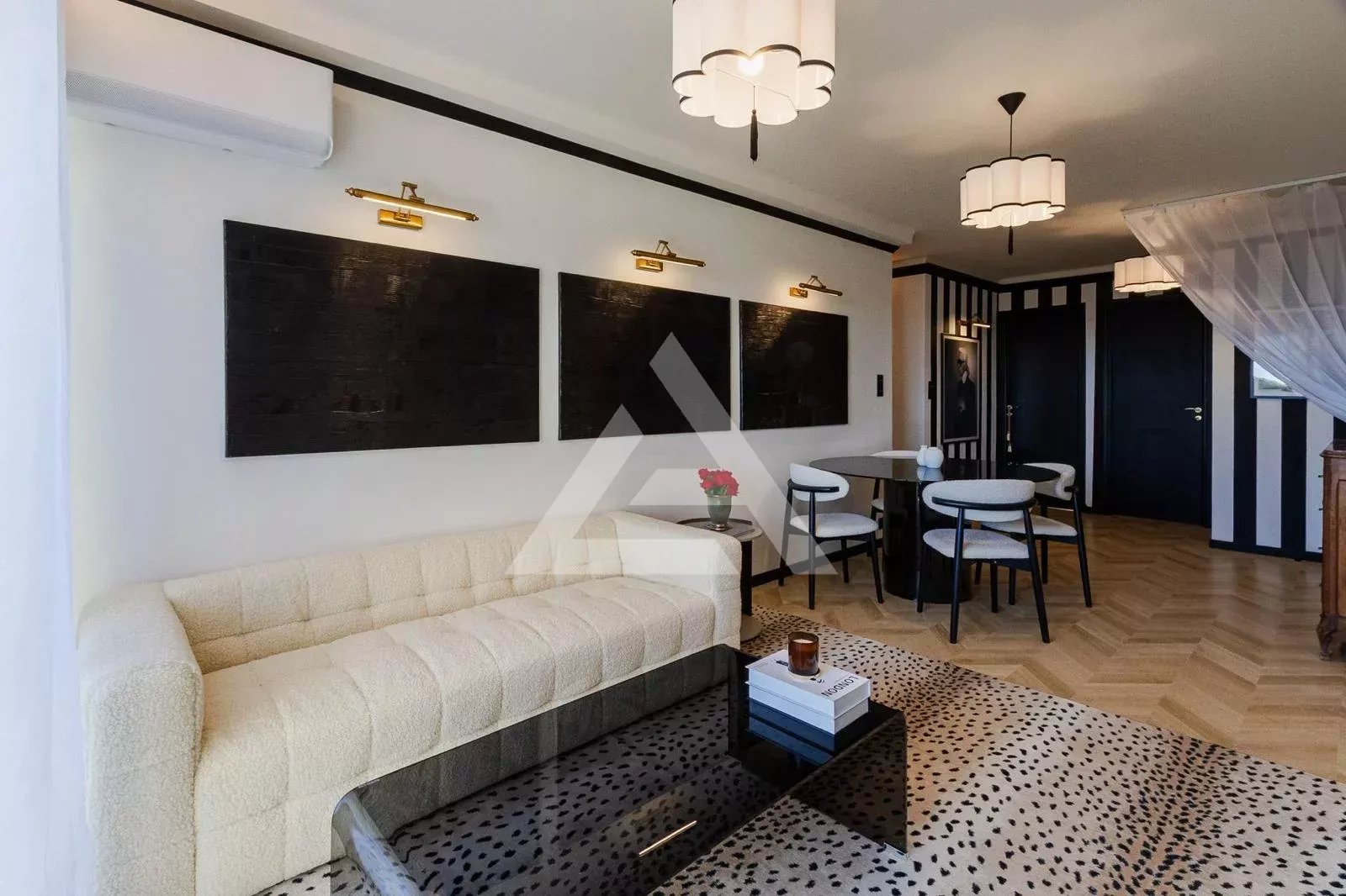 Appartement à louer, 65m², Beausoleil