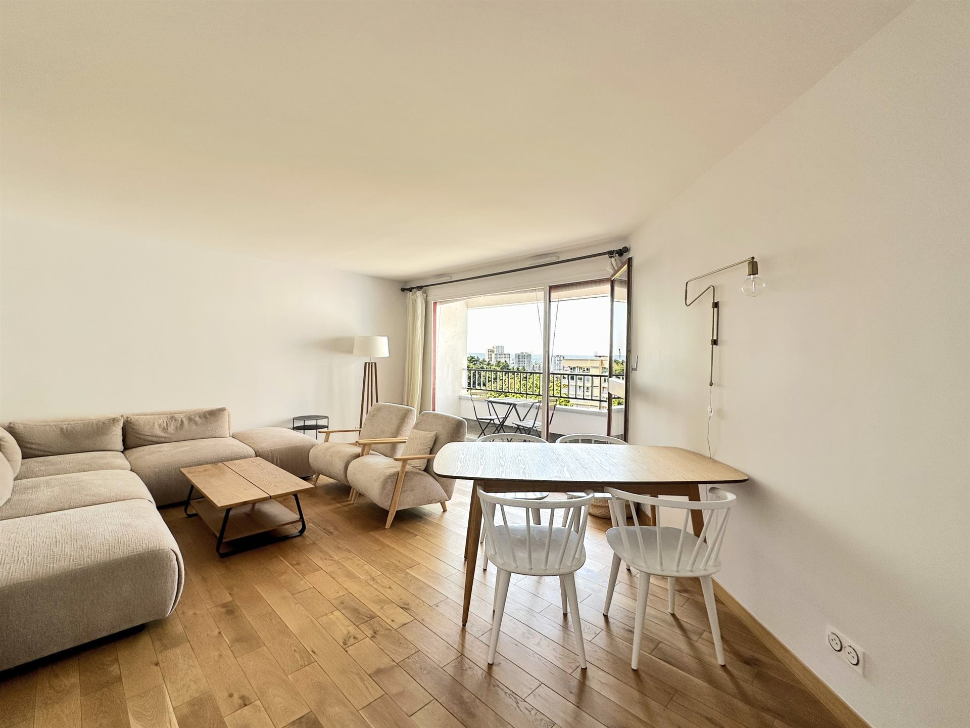 Appartement à louer, 74m², Nanterre