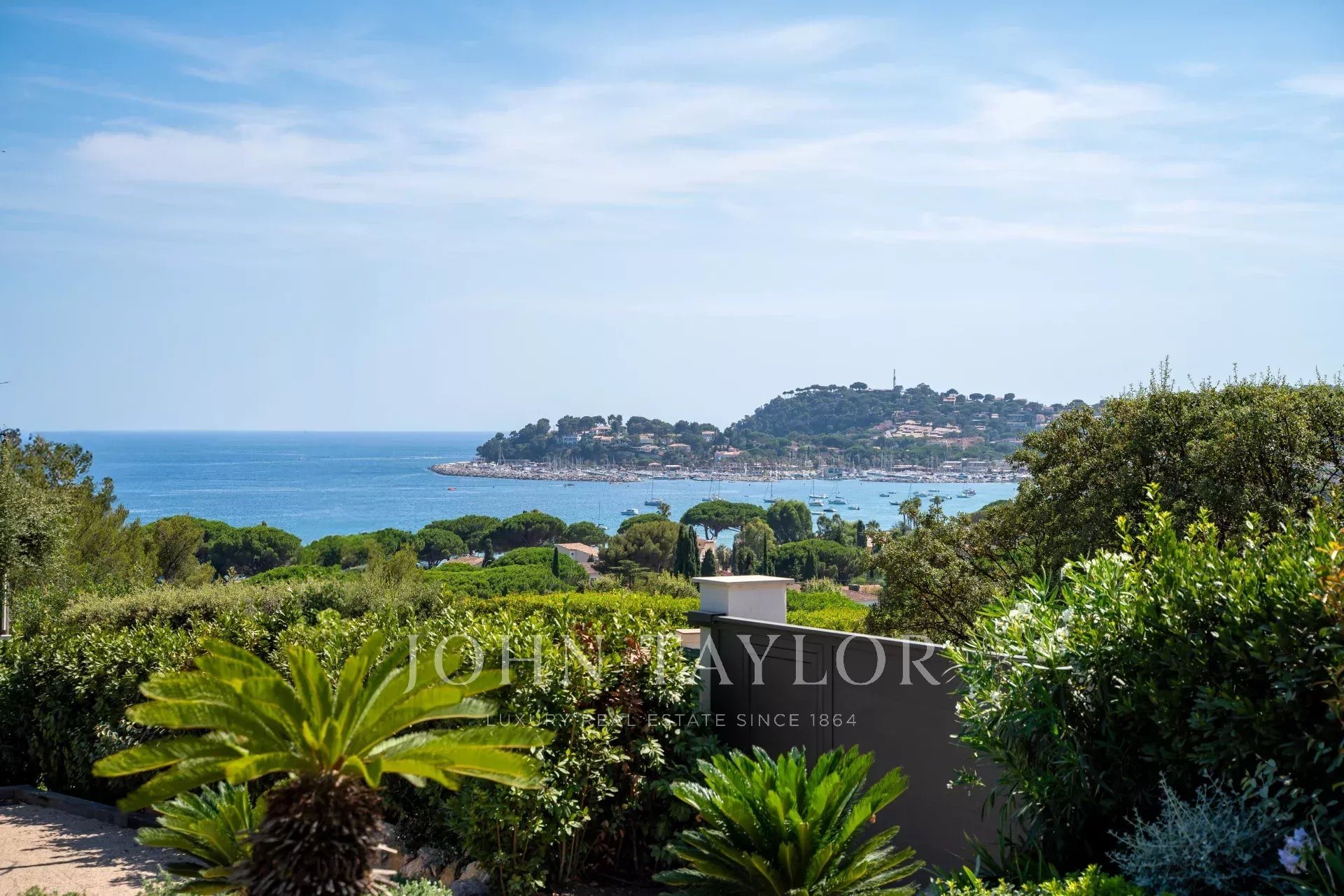Maison à vendre, 412m², Cavalaire-sur-Mer