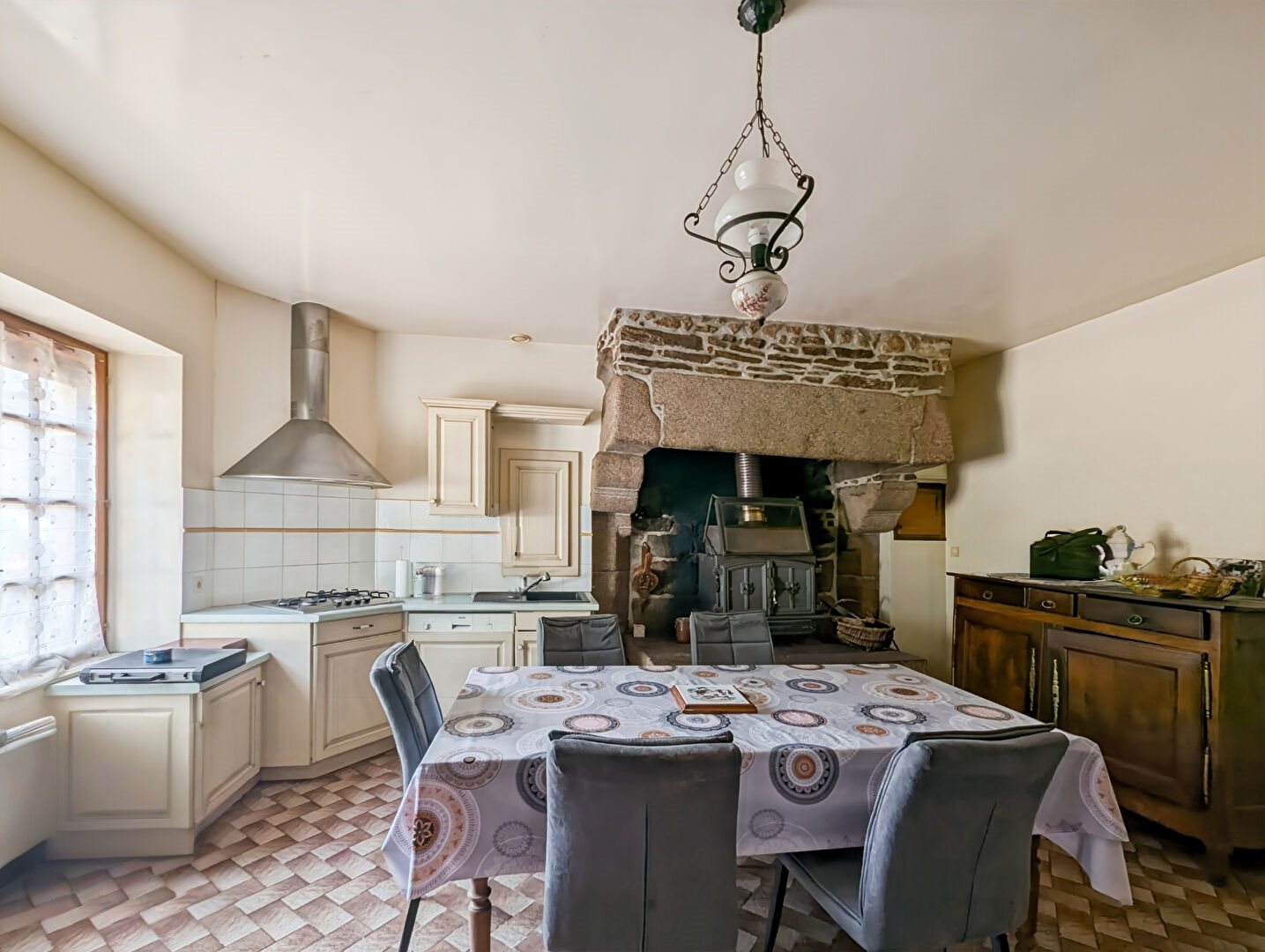 Maison à vendre, 146m², Bazouges-la-Pérouse