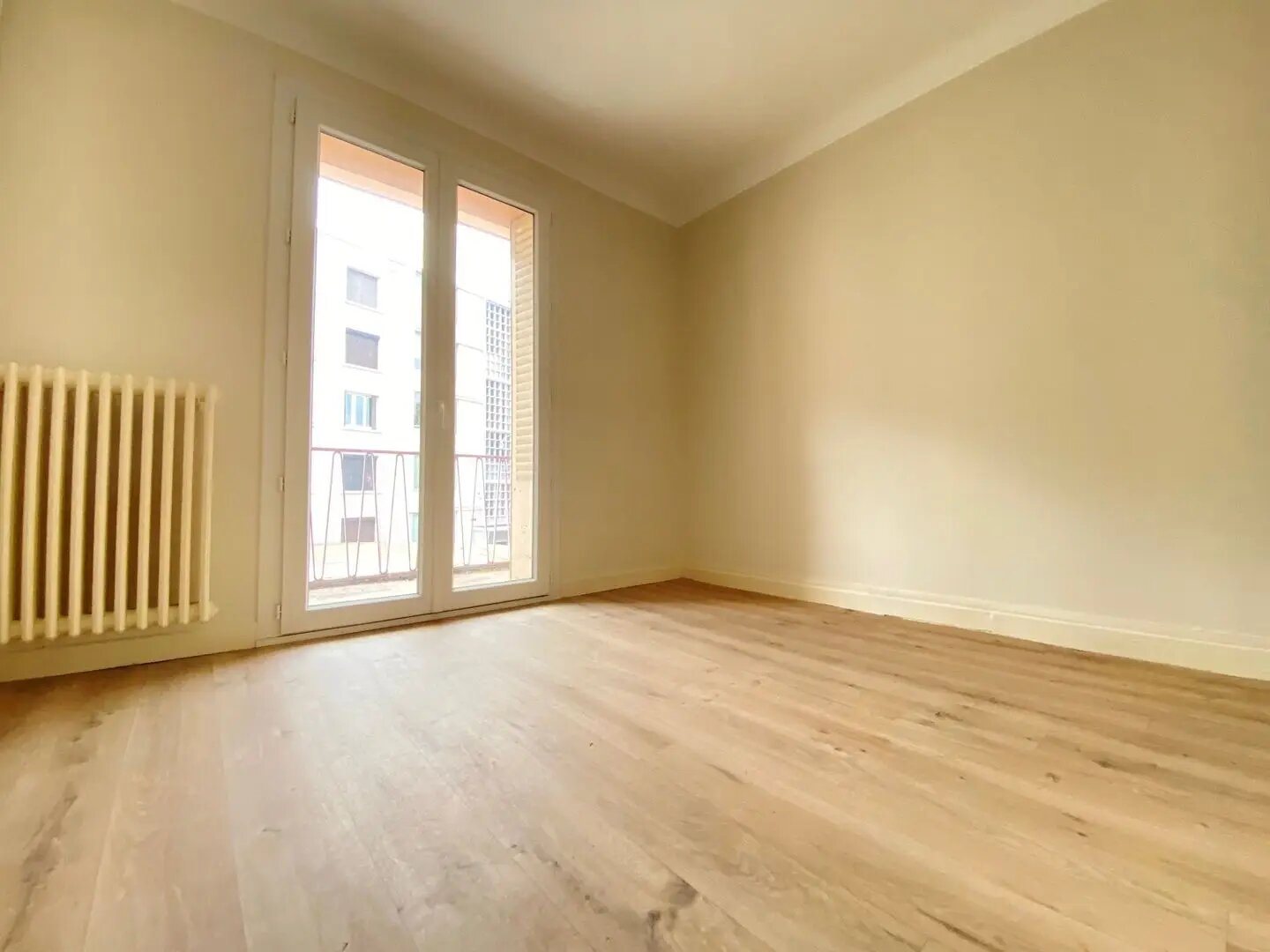 Appartement à louer, 60m², Roussillon