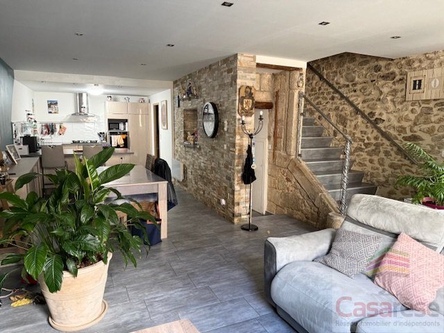 Maison à vendre, 235m², Saint-Félix-de-Lodez
